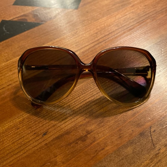 Dolce & Gabbana Accessories - Dolce & Gabbana Oversized Sunglasses